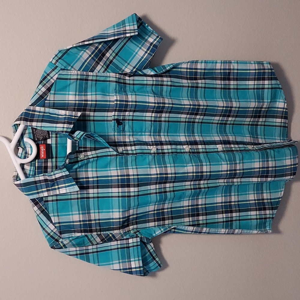 Wrangler short sleeve boys blue and black buttons